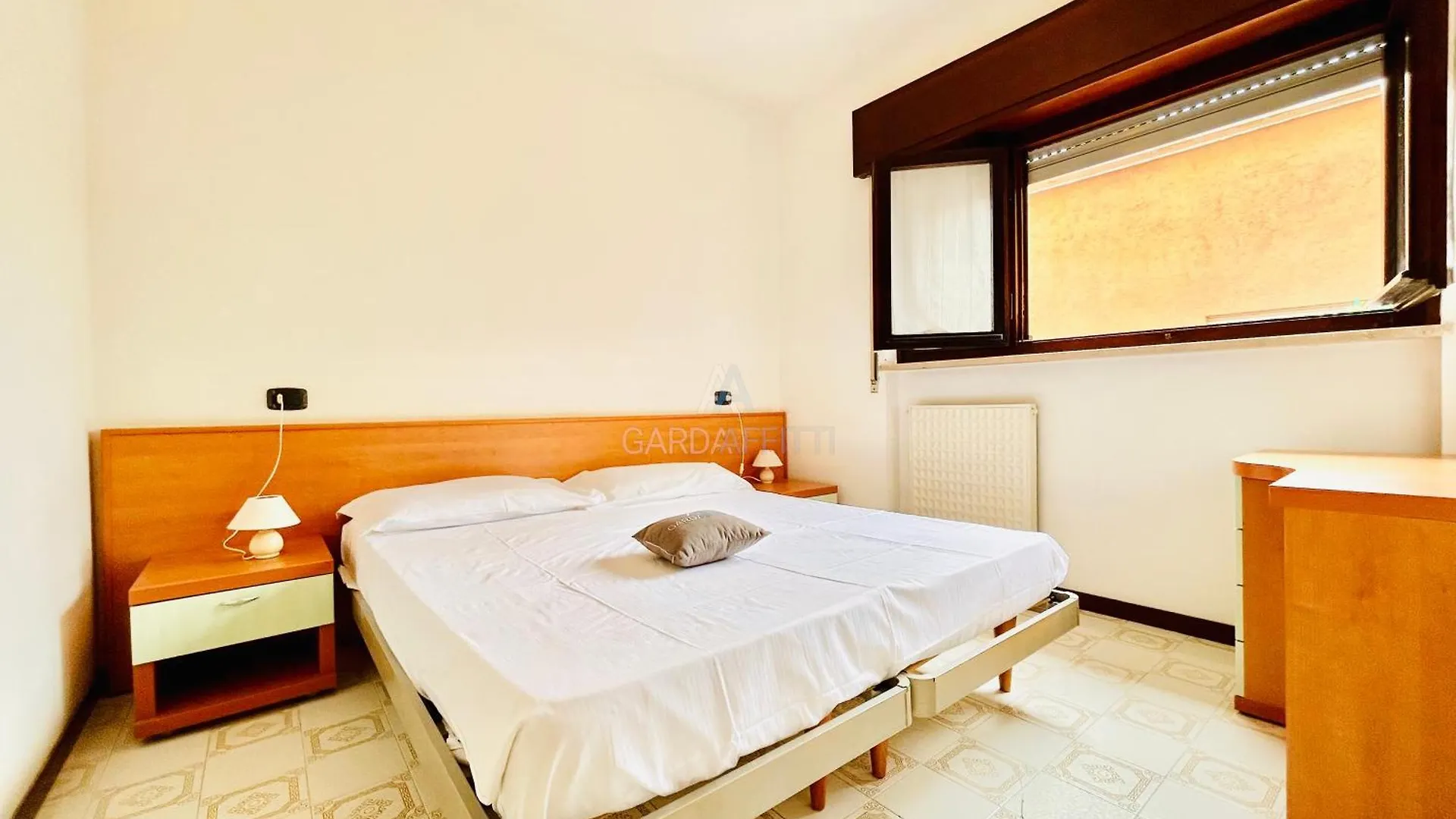 Crono Apt-200M Dal Lago Di Garda Con Piscina シルミオーネ 0*,